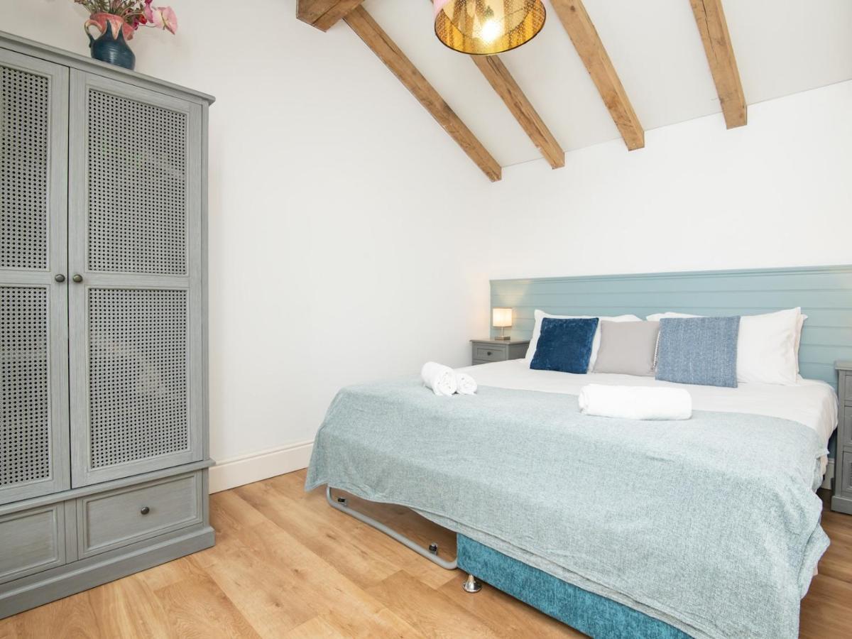 Pass The Keys Charming Garden Cottage With Parking Бат Экстерьер фото