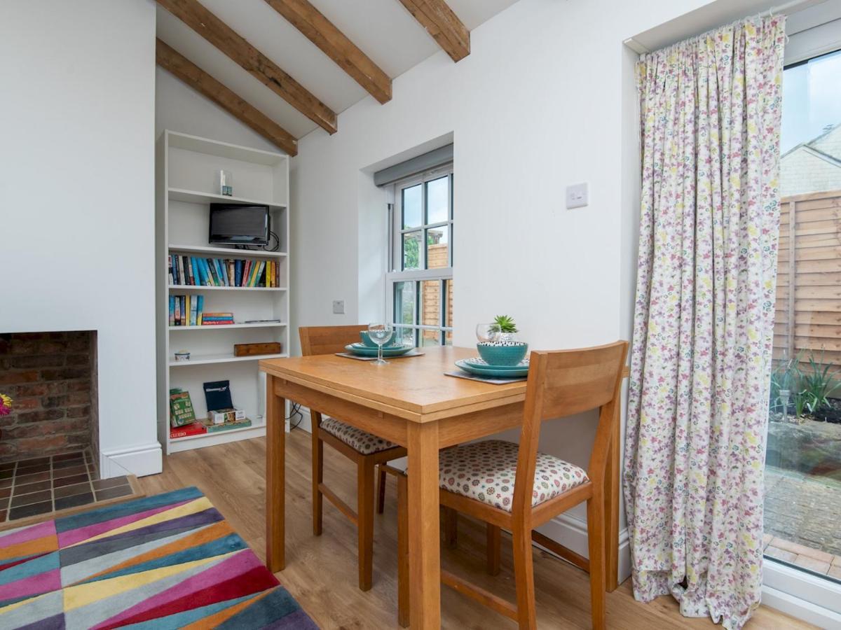 Pass The Keys Charming Garden Cottage With Parking Бат Экстерьер фото